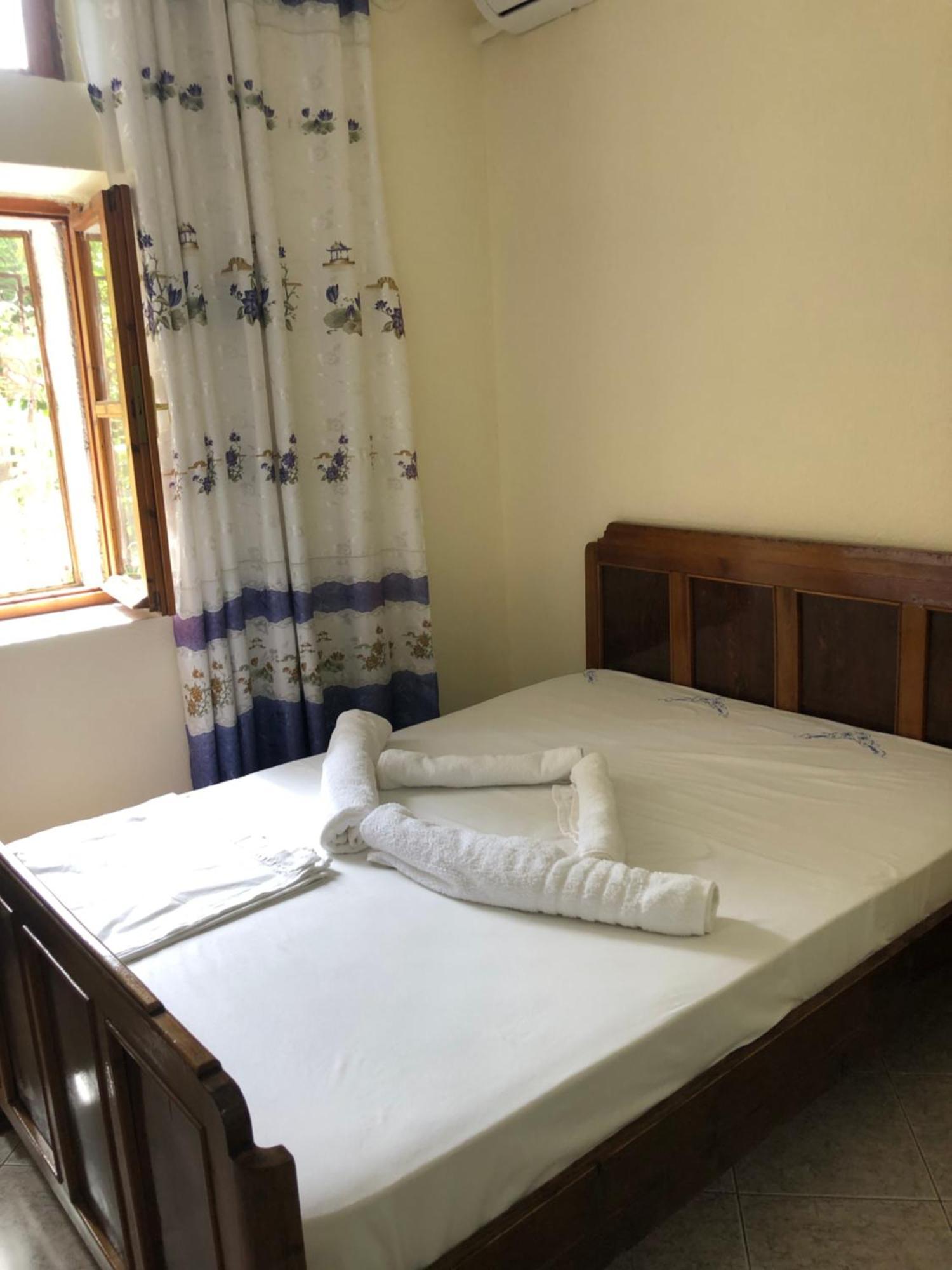 Stone Pazar Guest House Gjirokaster Exterior photo