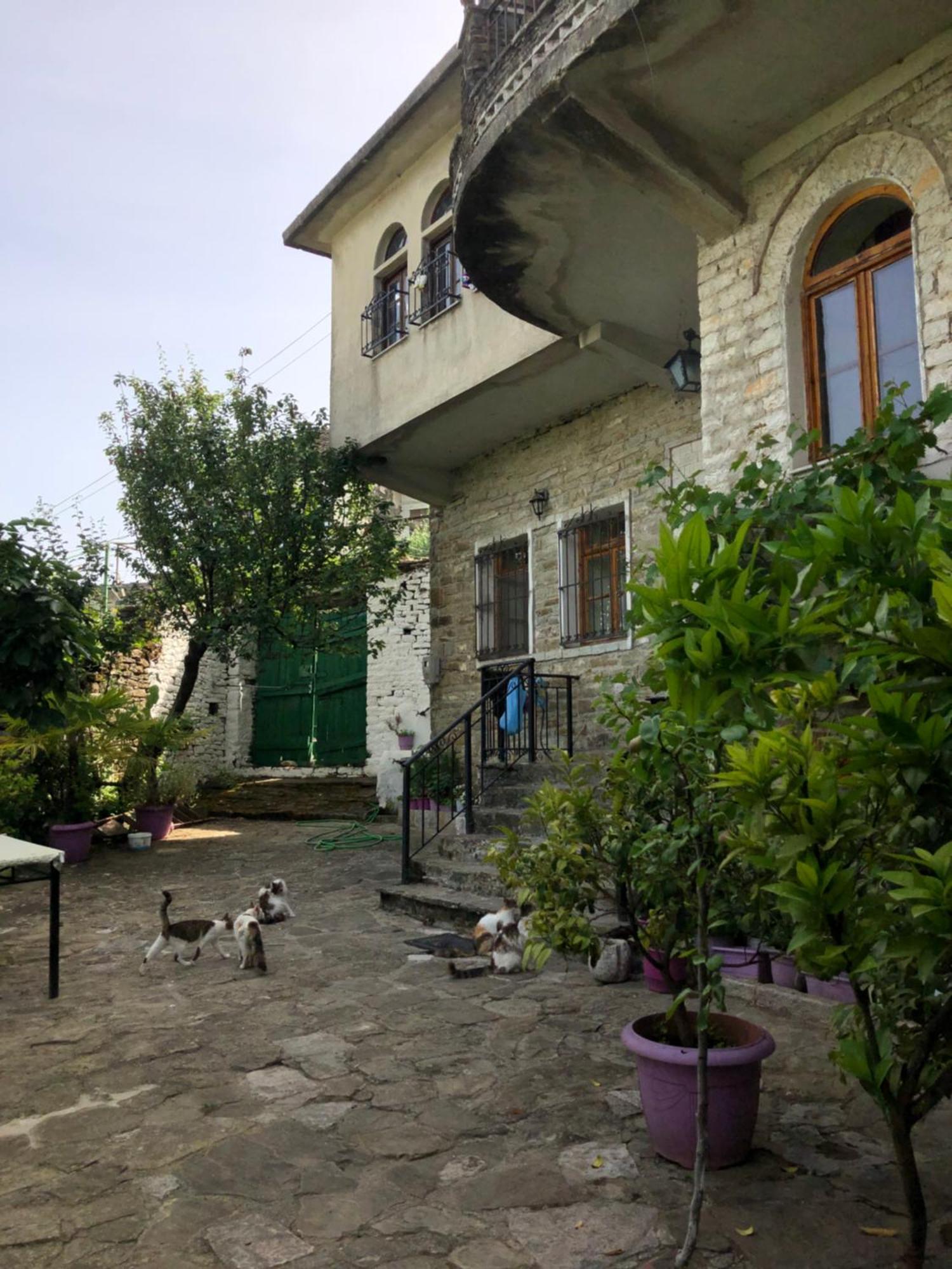 Stone Pazar Guest House Gjirokaster Exterior photo
