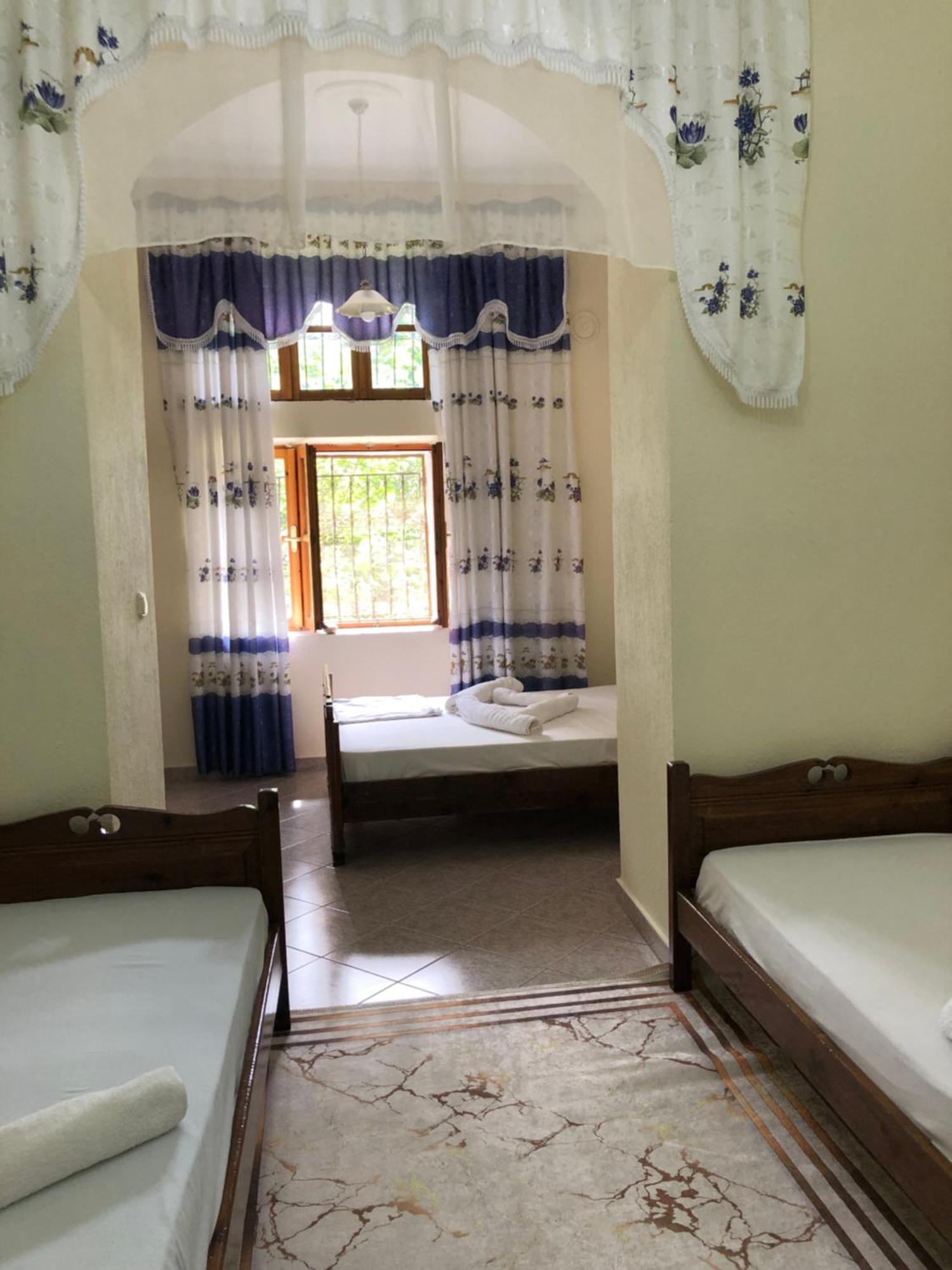 Stone Pazar Guest House Gjirokaster Exterior photo
